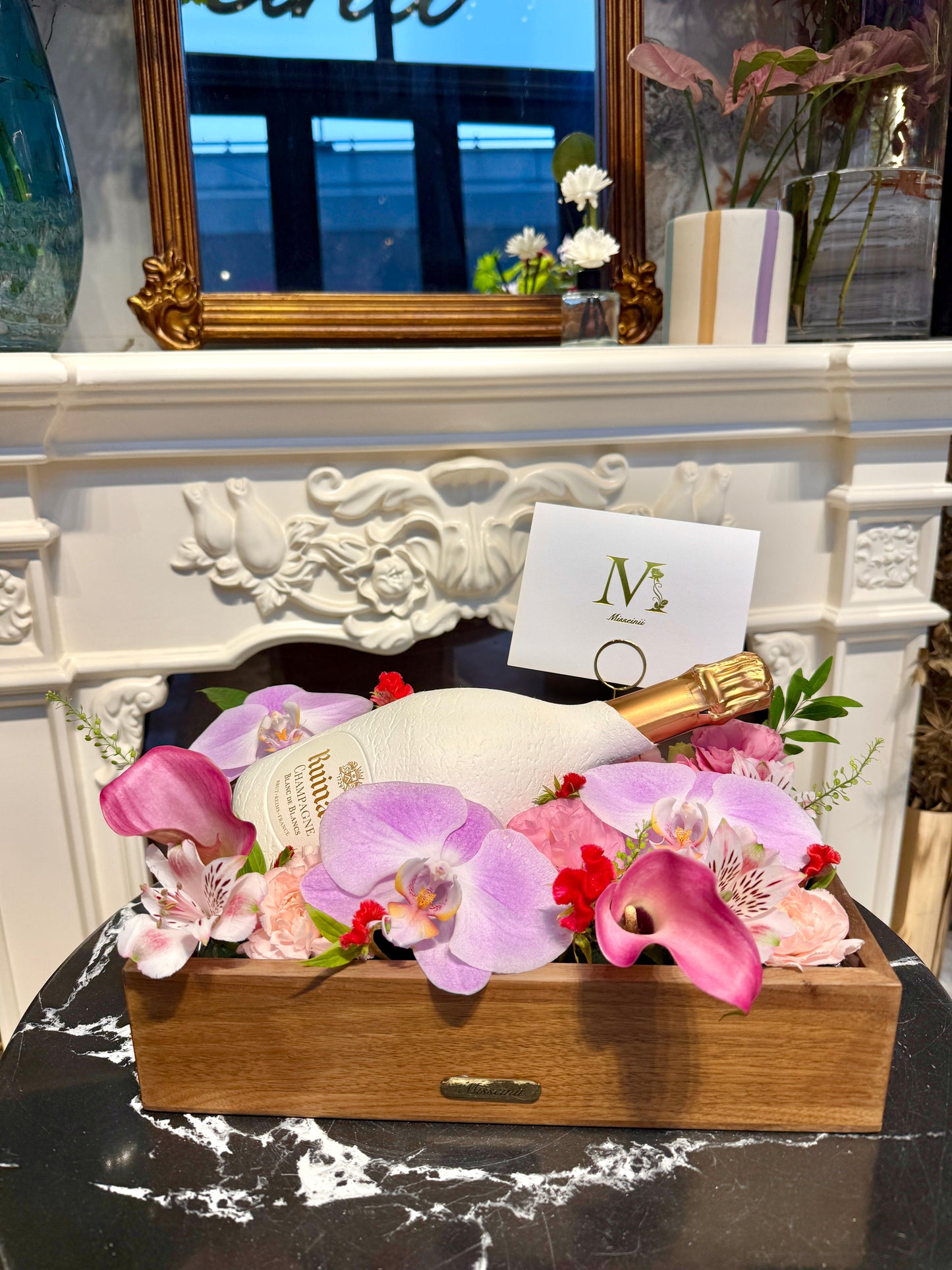 Flowers/Ruinart Champagne Gift Box