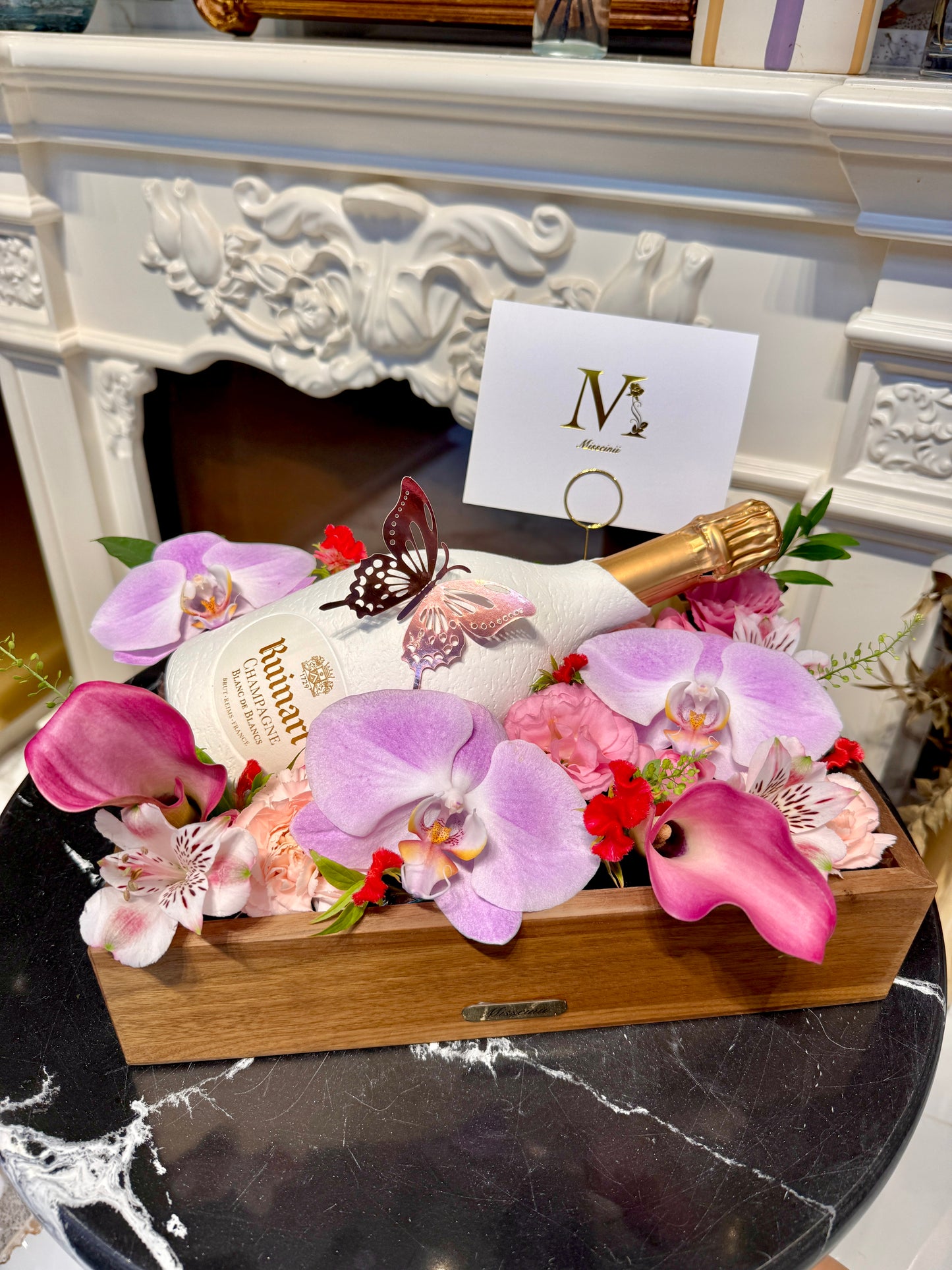 Flowers/Ruinart Champagne Gift Box