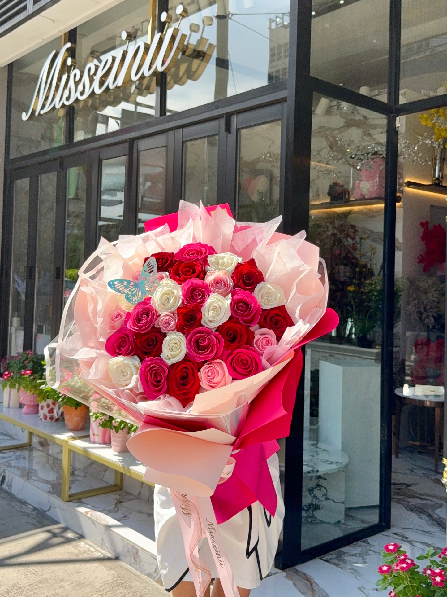 Premium Ecuadorian Roses Bouquet in Red Pink Mix