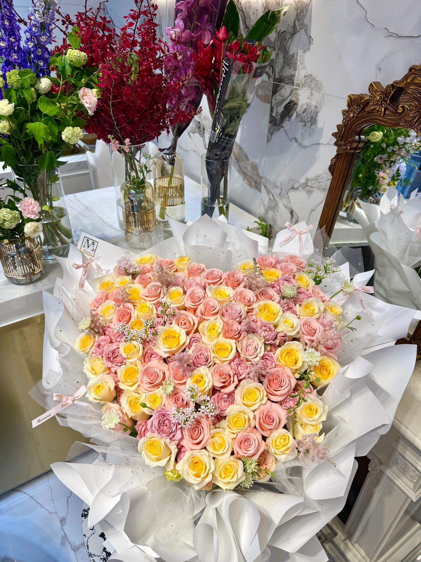 80 Ecuadorian Roses in Heart Shape