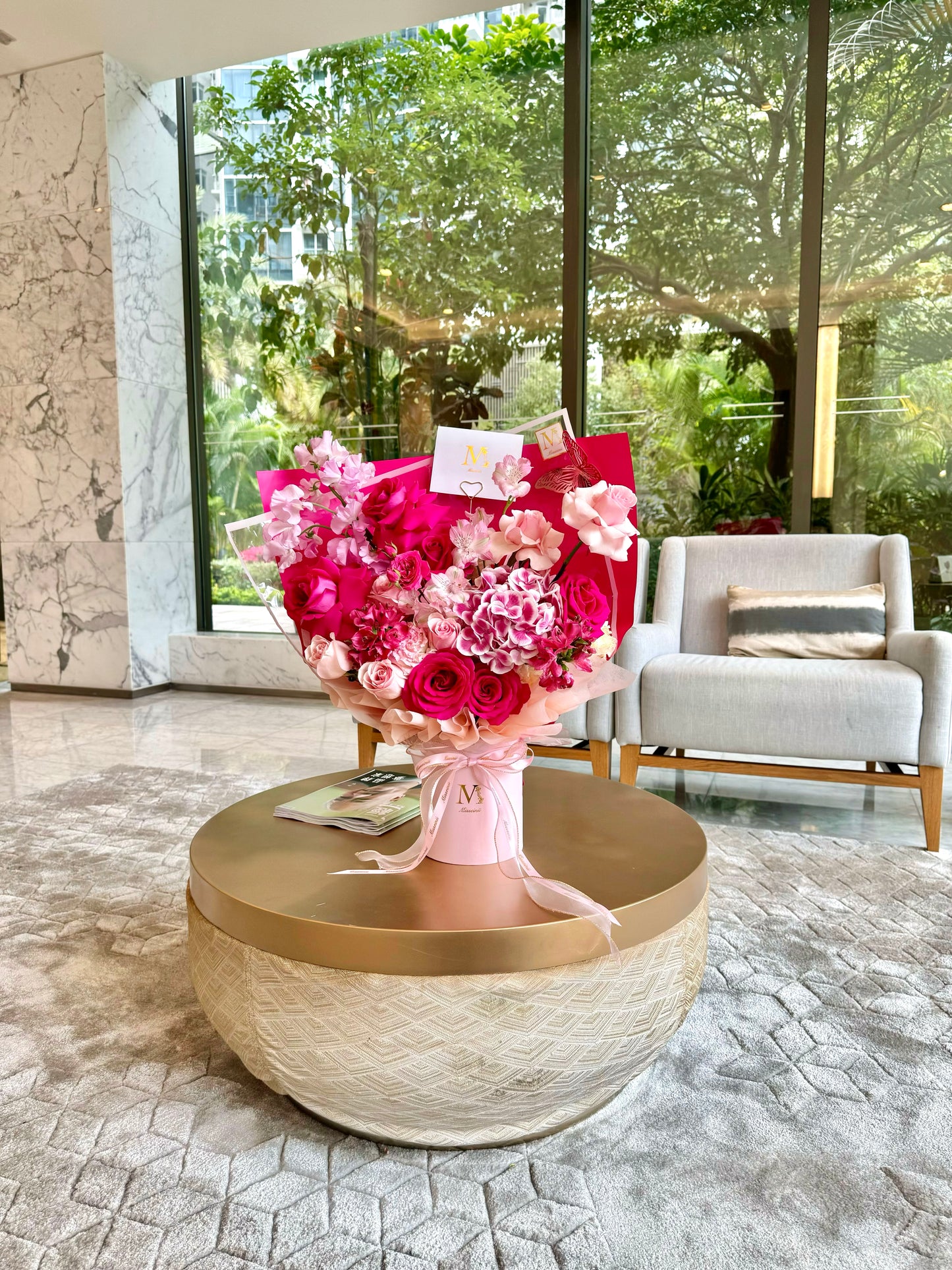 Barbie Love - Hot Pink Ecuadorian Roses