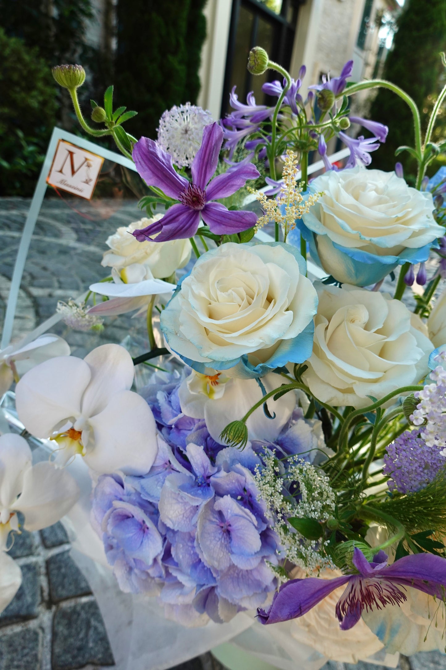 灰姑娘 Cinderella - 藍色厄瓜多爾玫瑰、繡球花、蘭花