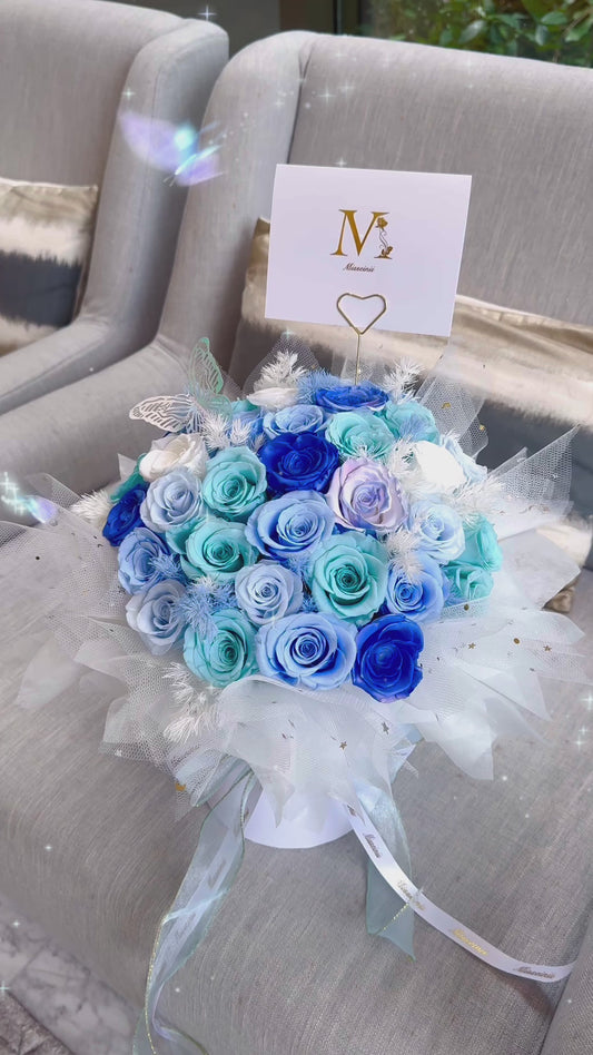 33枝夢幻Cinderella藍玫瑰永生花盒